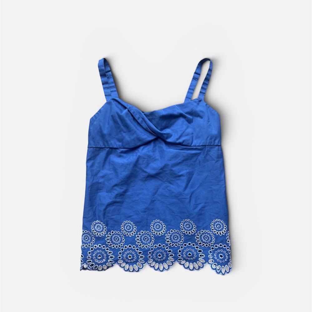 LOFT Women’s Cotton Cami Blouse Size 0/S Blue & White Eyelet Lace Twist Front